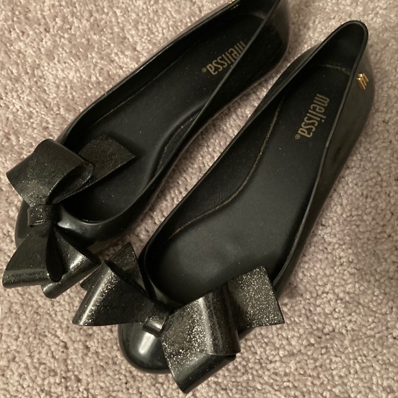 Shoes - Picture 1 of 2